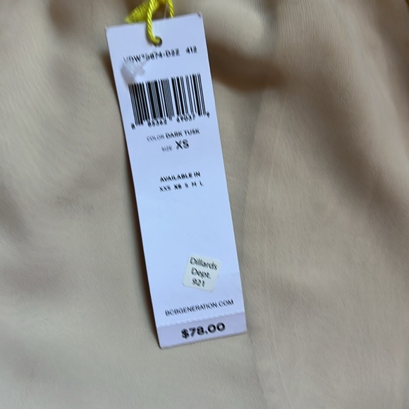 BCBGeneration NWT Cream Colored Shorts with Lace Detail Size XS - Picture 2 of 6